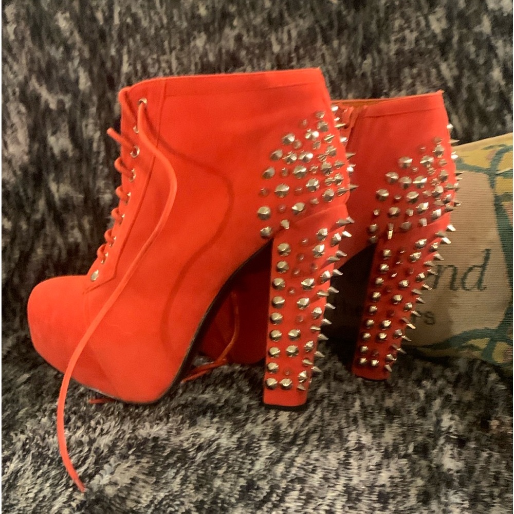 Never worn